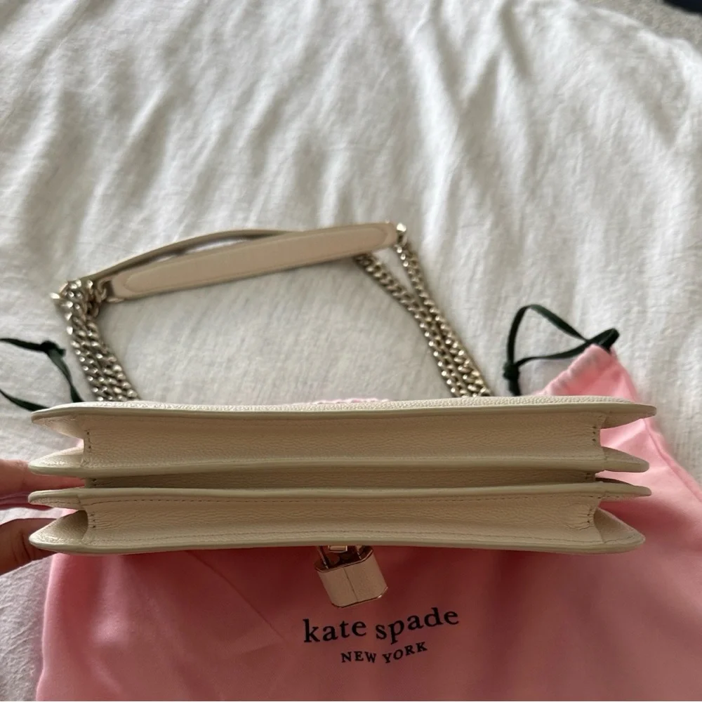 Kate Spade Twist Lock - Picture 4 of 5